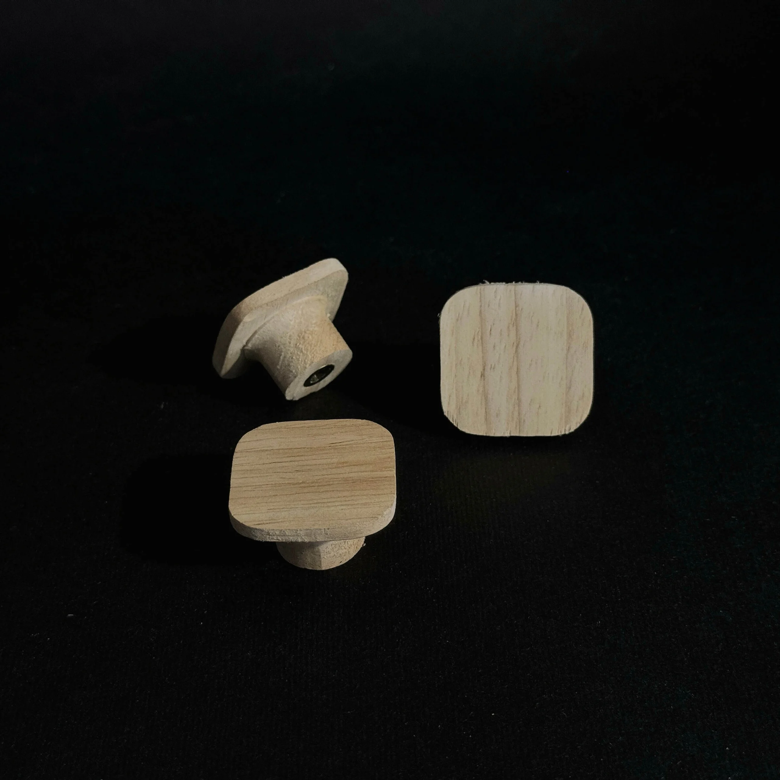 دستگیره تک پیچ دکمه ای کمد کد114