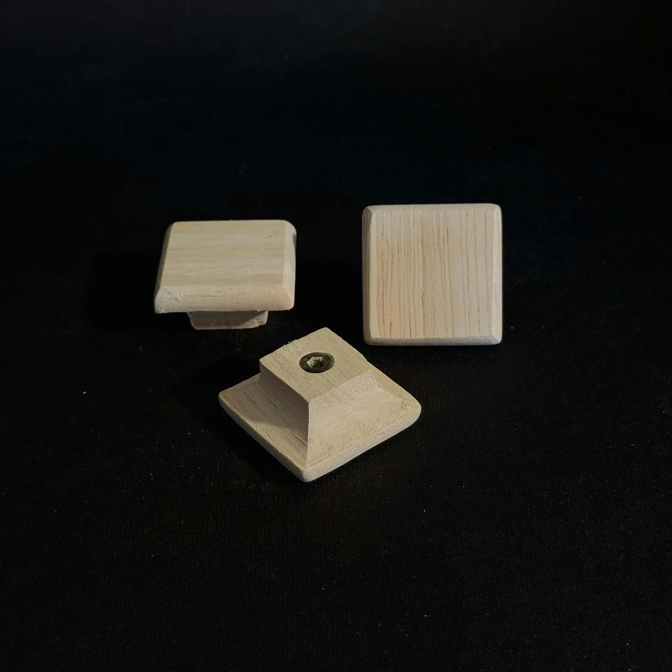 دستگیره چوبی تک پیچ کد D120